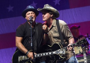 Derek St. Holmes Performs With Ted Nugent at Volunteer Jam 2015 ...