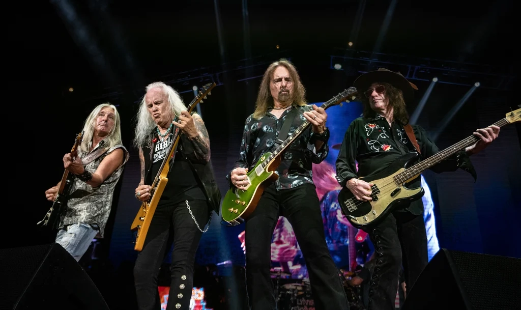Straight 8's Damon Johnson continues the Sharp Dressed Simple Man Tour with Lynyrd Skynyrd